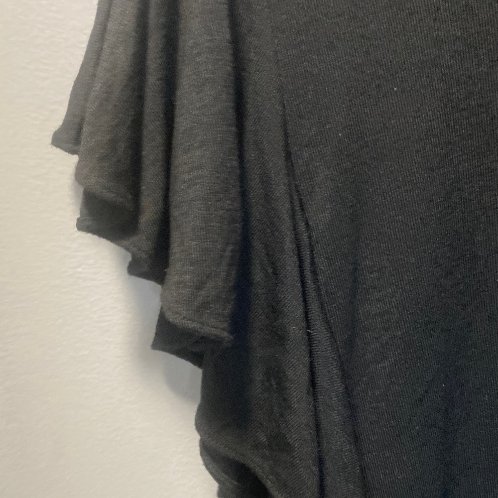 GAP Black Ruffle Sleeve Sweater - Picture 5 of 8